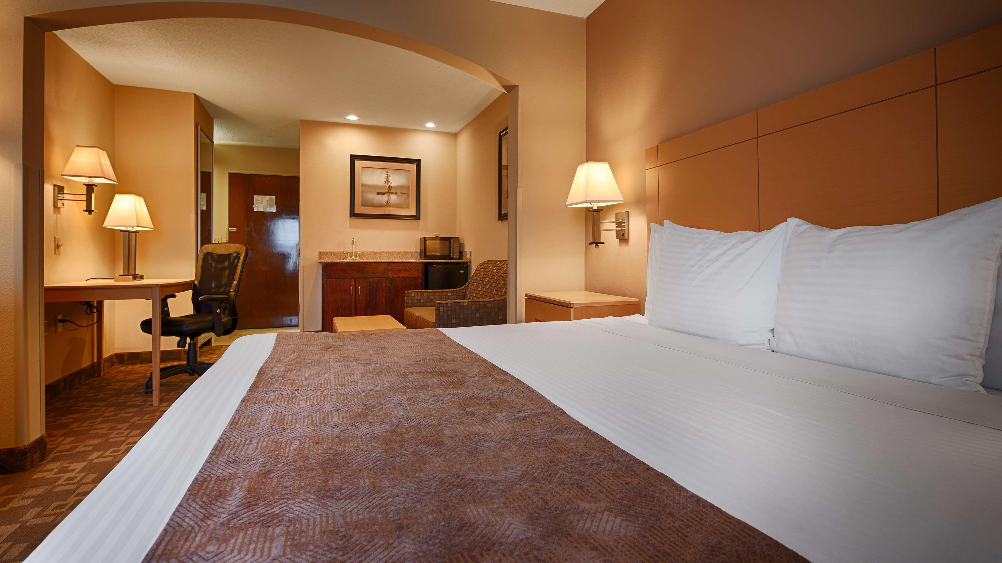 Surestay Plus Hotel By Best Western Roanoke Rapids I-95 Room photo