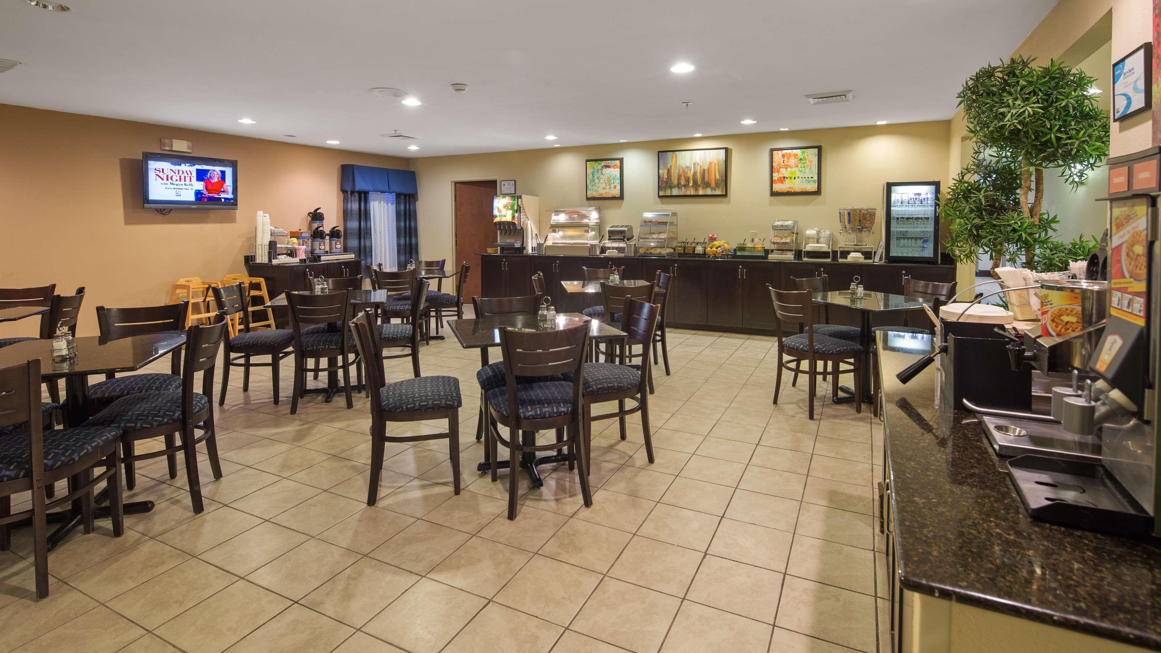 Surestay Plus Hotel By Best Western Roanoke Rapids I-95 Facilities photo